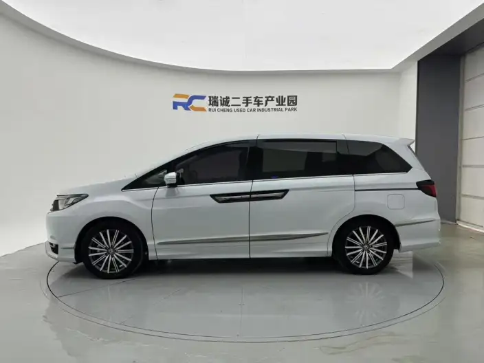 Honda Elysion 2024 Model 2.0L e:HEV Deluxe Edition