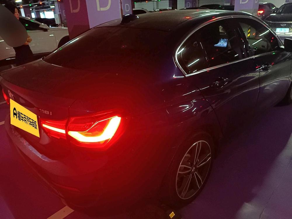 BMW 1 Series 2018 118i Sport – фото 2