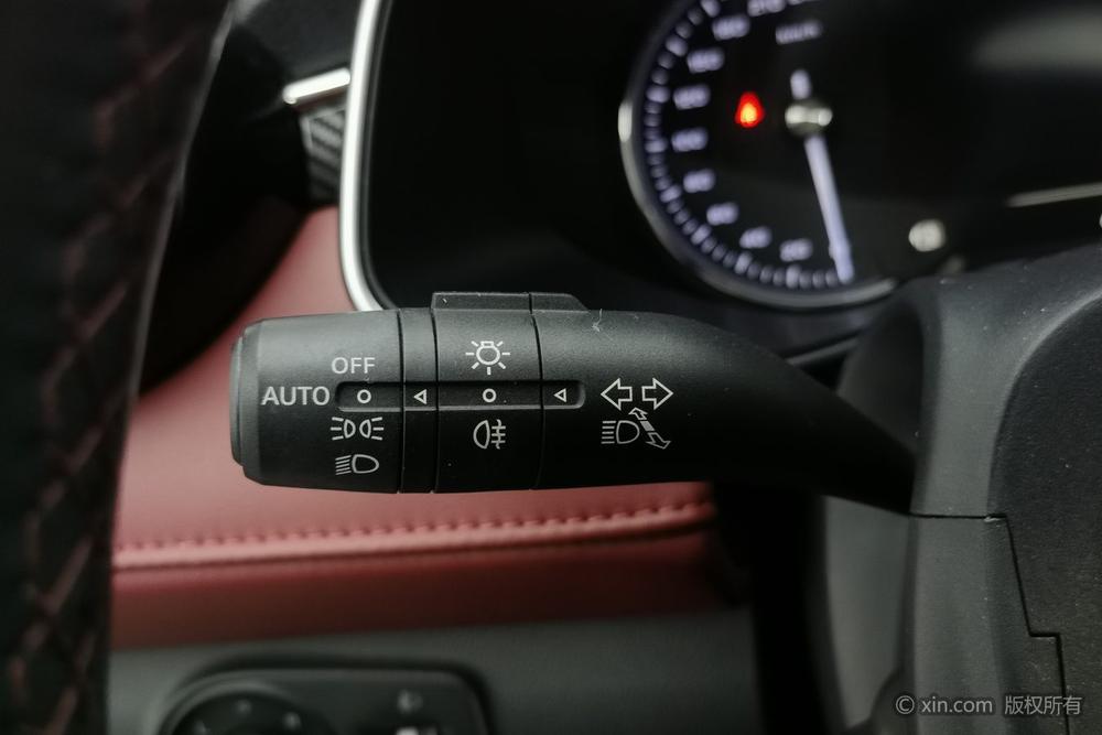 MG6 2017 модификация 20T автоматическое Trophy Exclusive Internet Edition – фото 16