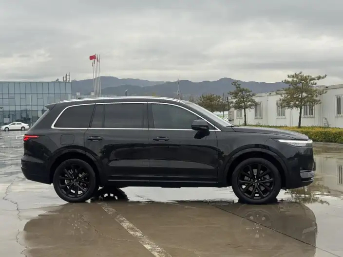Li Auto ONE 2021 Model Extended Range 6 seat Edition – фото 7