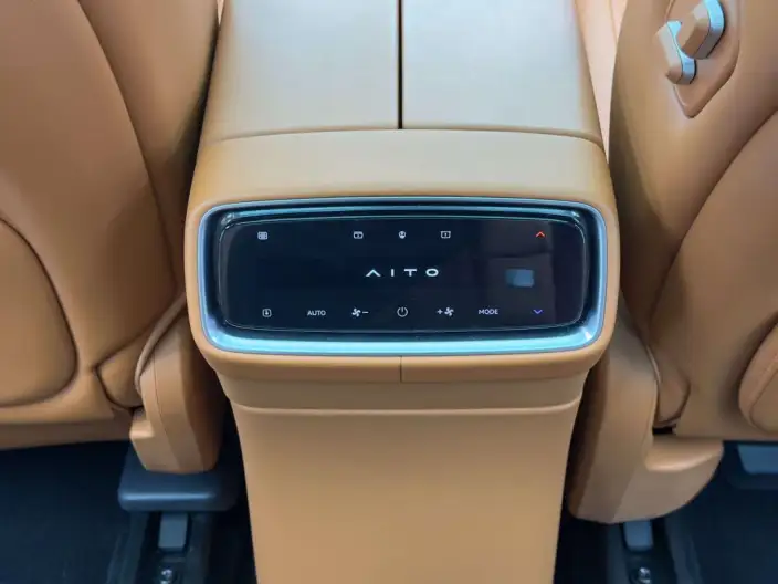 Aito M9 2024 Model Extended Range Ultra VI seat Edition – фото 6