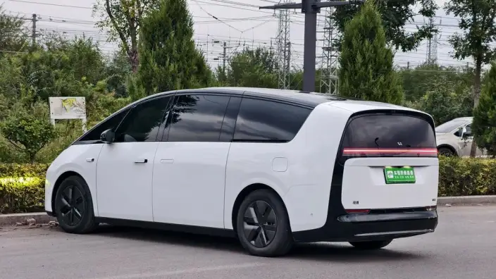 Li Auto MEGA 2024 Model Ultra Edition