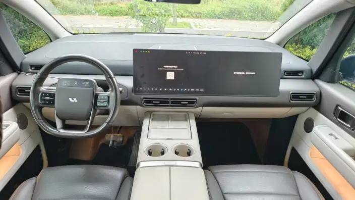 Li Auto MEGA 2024 Model Ultra Edition – фото 7