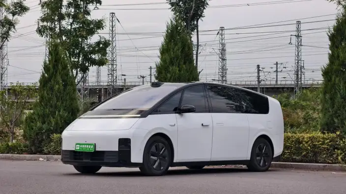 Li Auto MEGA 2024 Model Ultra Edition – фото 10