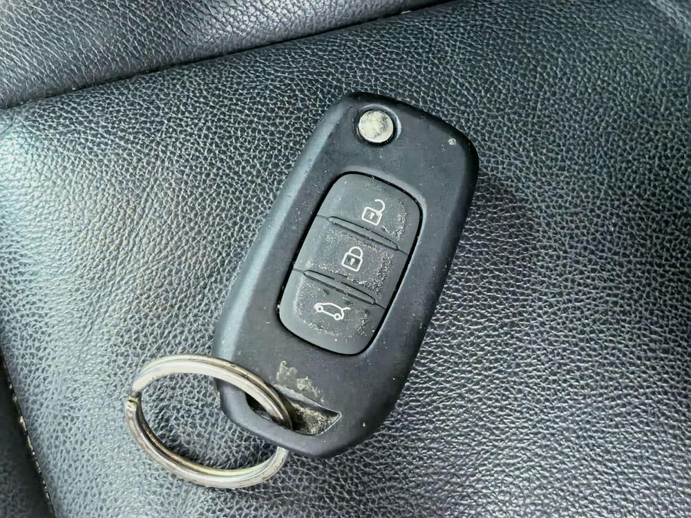 Renault Koleos 2016 2.0L FWD Luxury – фото 11