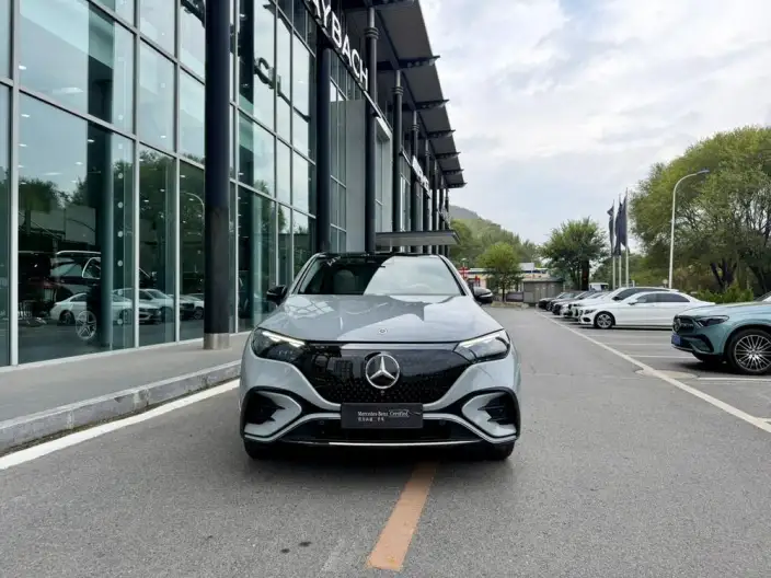 Mercedes-Benz EQE SUV 2023 Model EQE SUV 500 4MATIC Special Edition – фото 2