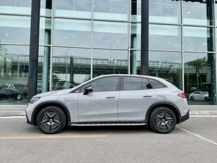 Mercedes-Benz EQE SUV 2023 Model EQE SUV 500 4MATIC Special Edition – фото 3