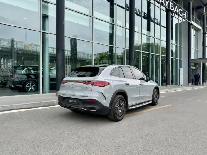 Mercedes-Benz EQE SUV 2023 Model EQE SUV 500 4MATIC Special Edition – фото 5