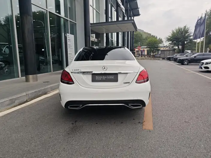 Mercedes-Benz C-Class 2021 Model C 200 L Dynamic Model Sports Edition – фото 4