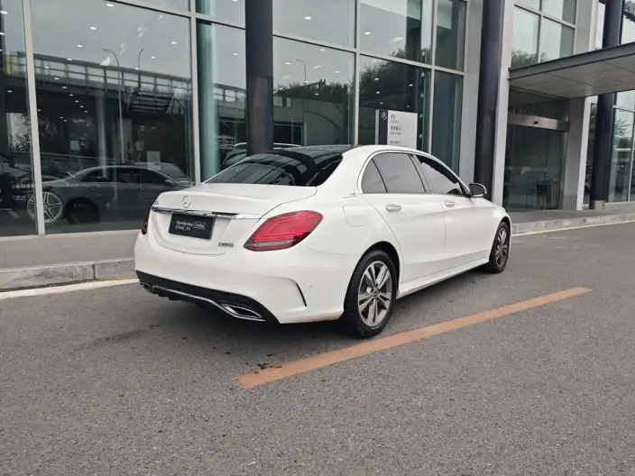Mercedes-Benz C-Class 2021 Model C 200 L Dynamic Model Sports Edition – фото 5