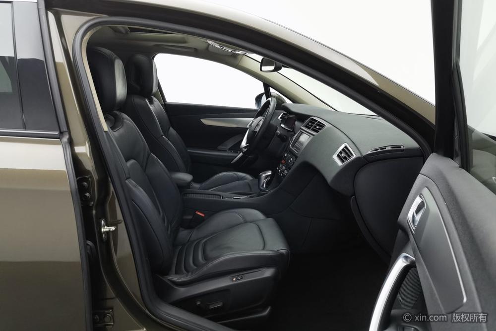 DS 5LS 2014 1.6T Luxury THP160 – фото 24