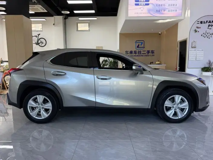 Lexus UX 2020 Model 200 Special Edition