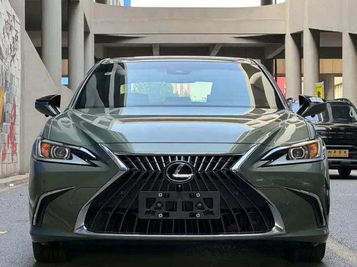Lexus ES 2021 Model 200 Superior Edition