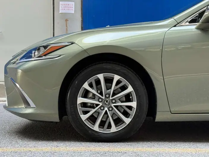 Lexus ES 2021 Model 200 Superior Edition – фото 7