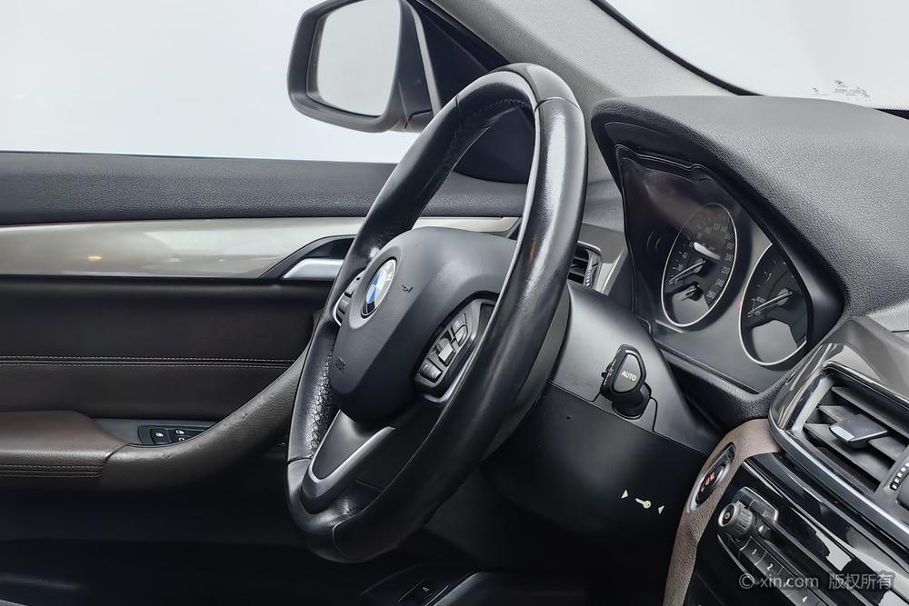 BMW X1 2016 модификация xDrive20Li Luxury – фото 9