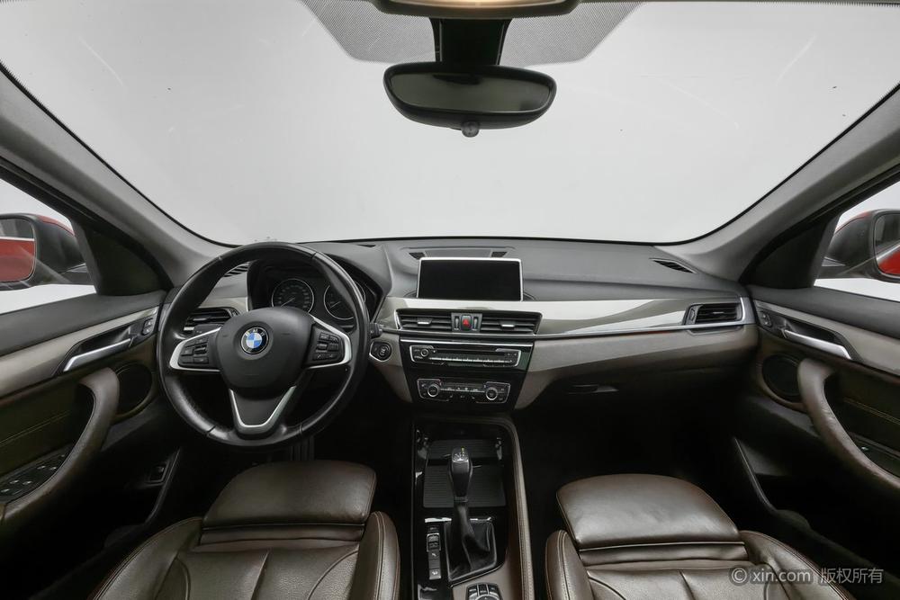 BMW X1 2016 модификация xDrive20Li Luxury – фото 13
