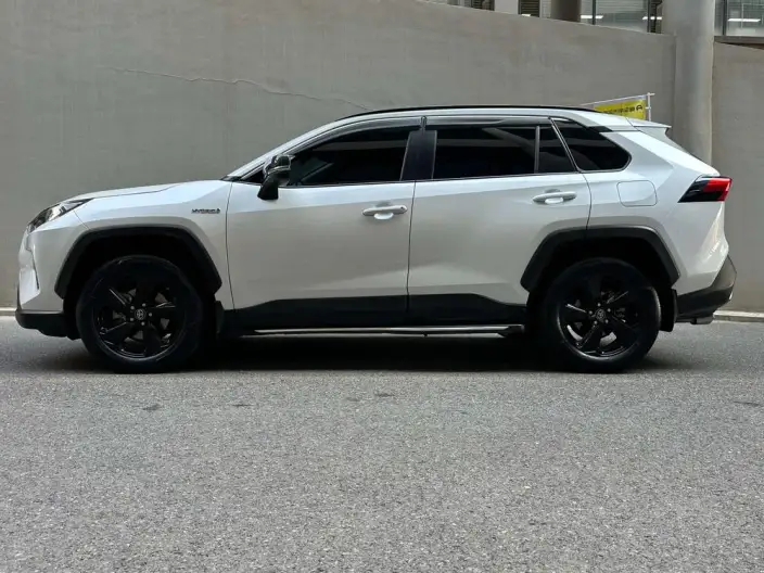 Toyota RAV4 2021 Model Hybrid 2.5L CVT 4WD Elite Plus Edition
