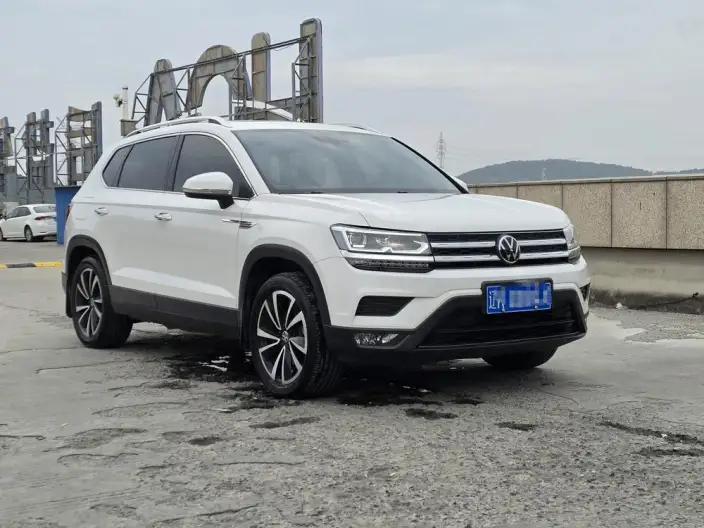Volkswagen Tharu 2021 Model 280TSI 2WD Deluxe Edition PLUS