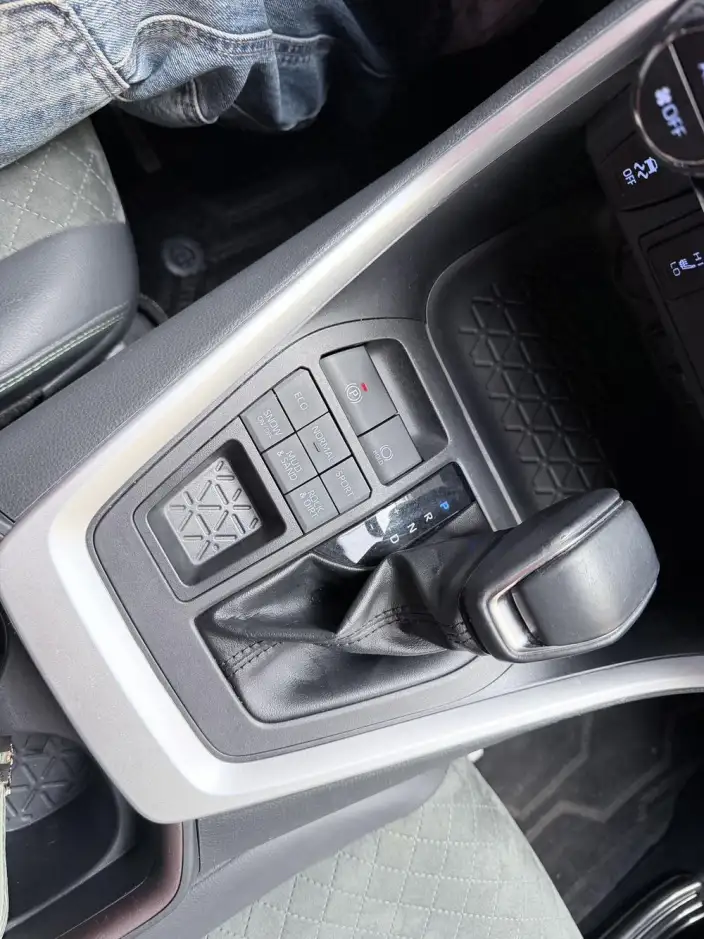 Toyota RAV4 2022 Model 2.0L CVT 4WD Fashion PLUS Edition – фото 10