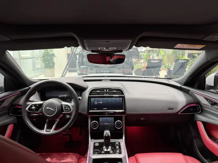 Jaguar XE L 2024 Model 2.0T 250PS R-DYNAMIC S Enterprising Sports Edition – фото 7