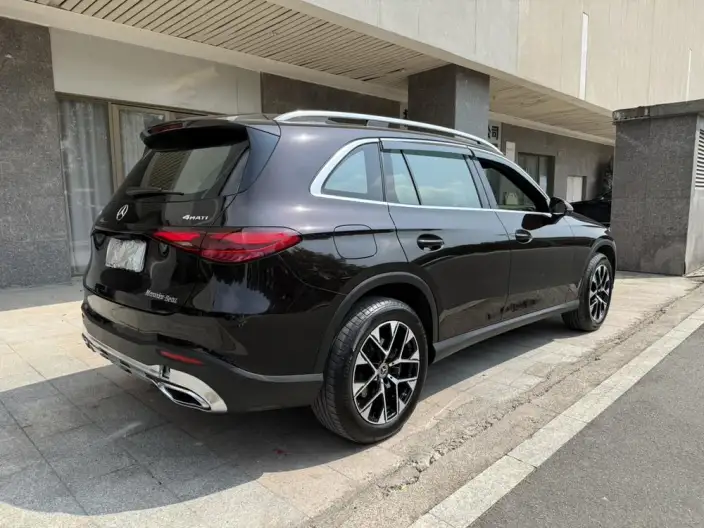 Mercedes-Benz GLC 2023 Model Facelift GLC 260 L 4MATIC Dynamic Model 5 seat – фото 7