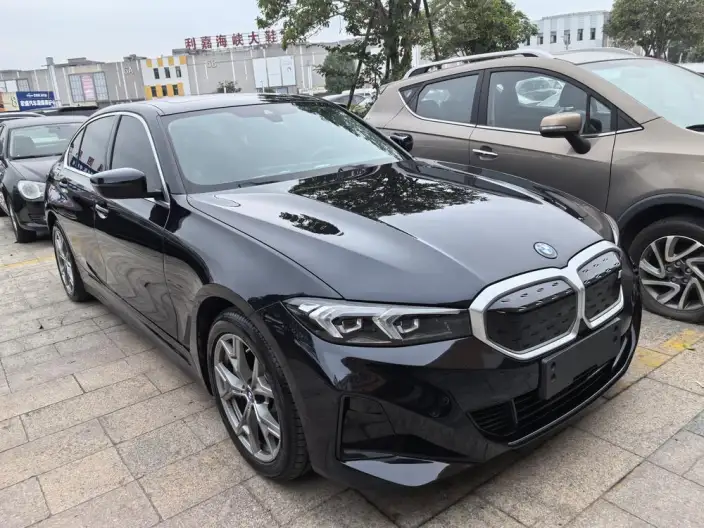 BMW i3 2023 Model eDrive35L