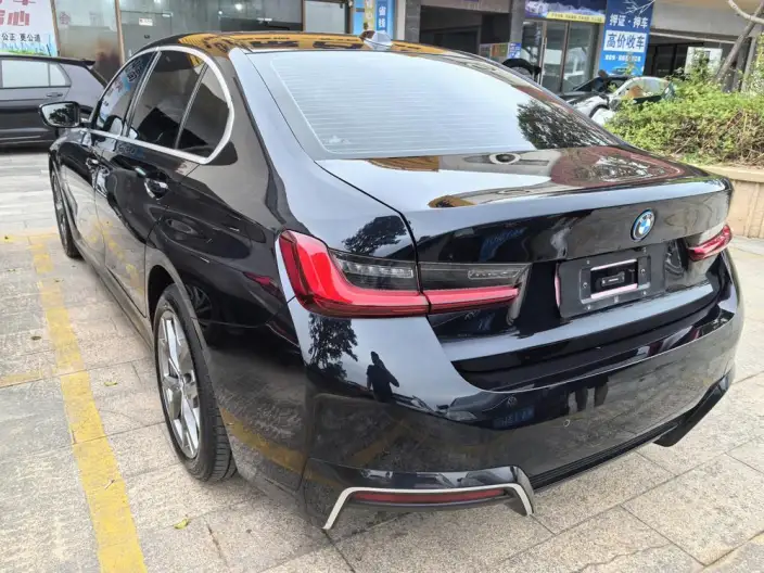 BMW i3 2023 Model eDrive35L