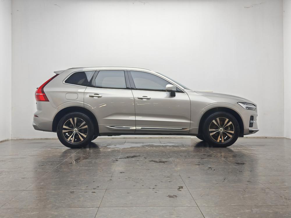 Volvo XC60 2025 B5 AWD Intelligent Leisure Luxury Edition – фото 8