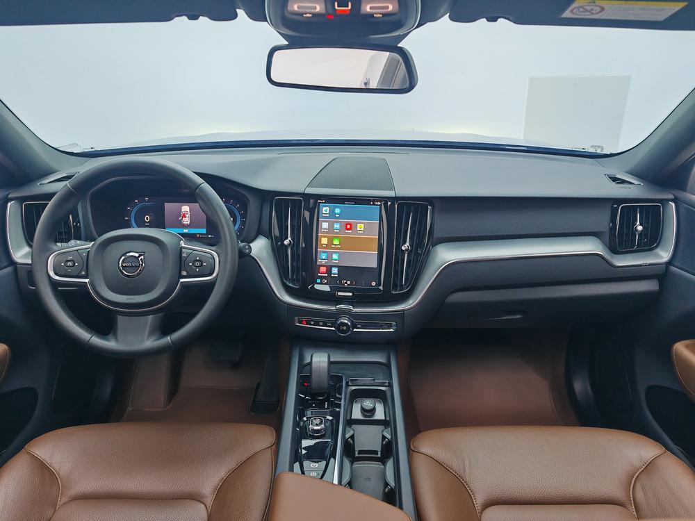 Volvo XC60 2025 B5 AWD Intelligent Leisure Luxury Edition – фото 14