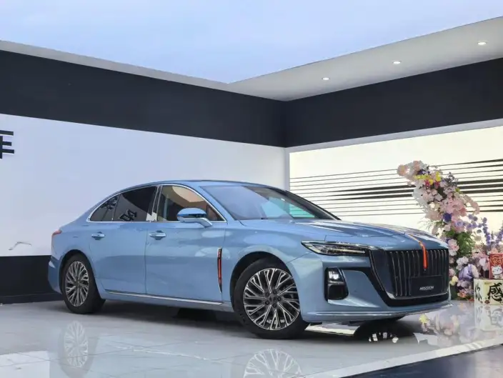 Hongqi H5 2023 Model 2.0T Automatic Flag Lead Edition
