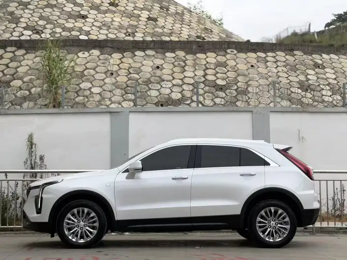 Cadillac XT4 2024 Model 28T 2WD Luxury Model