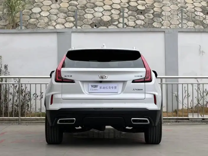 Cadillac XT4 2024 Model 28T 2WD Luxury Model