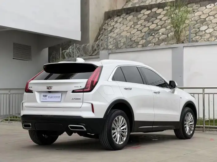 Cadillac XT4 2024 Model 28T 2WD Luxury Model – фото 5