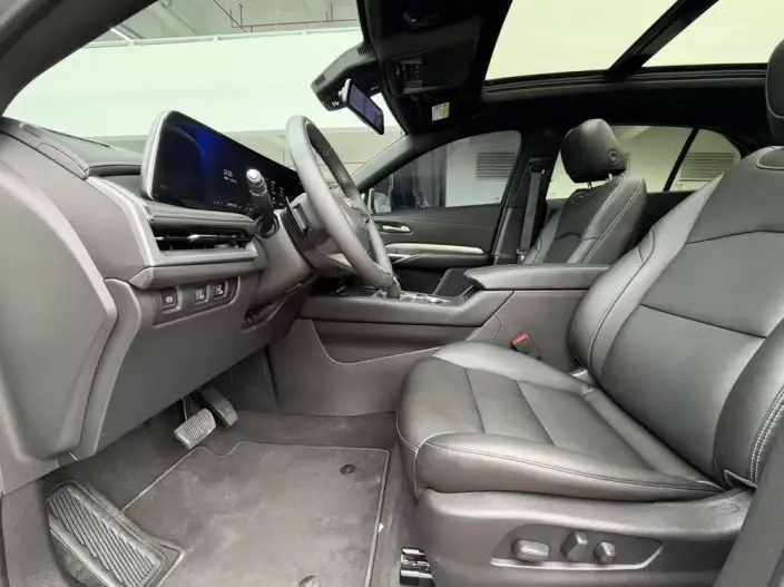 Cadillac XT4 2024 Model 28T 2WD Luxury Model – фото 8