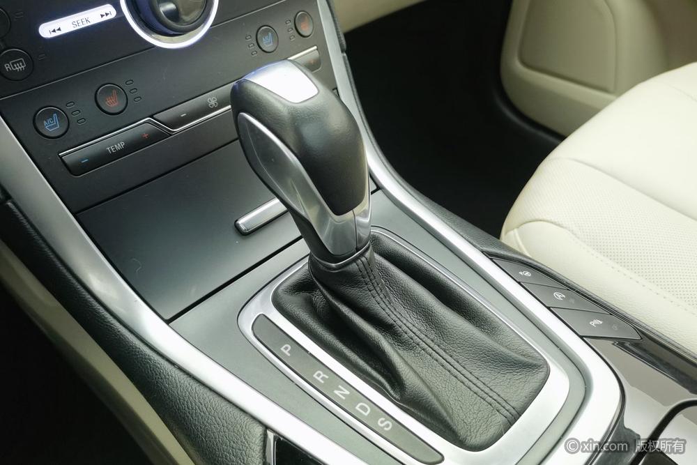 Ford Edge 2016 EcoBoost 245 AWD Premium Elite 7-seat – фото 15
