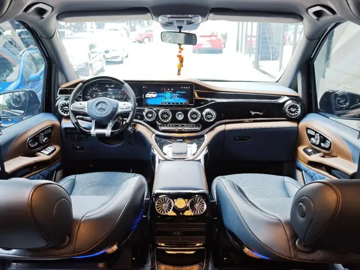 Viano 2023 Model 2.0T Business Edition 7 seat – фото 7