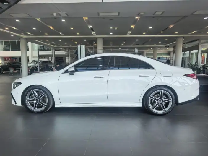 Mercedes-Benz CLA Imported 2024 Model CLA 200 Four-door Coupe