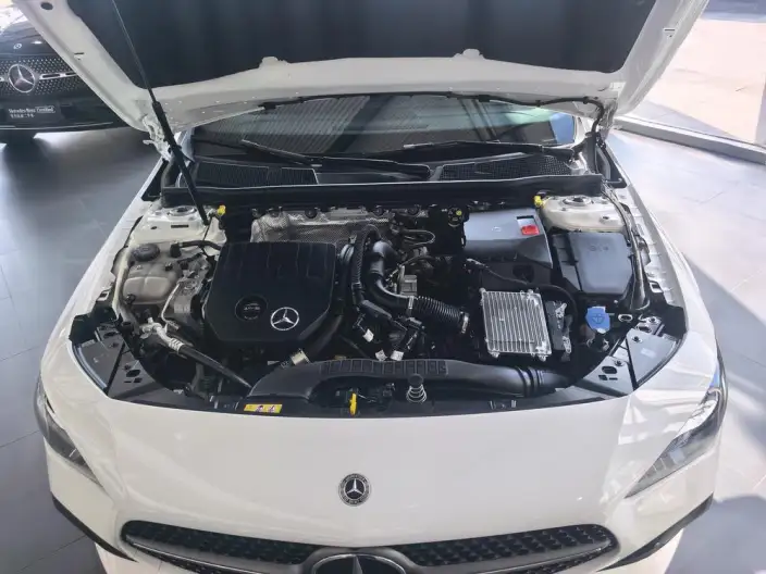 Mercedes-Benz CLA Imported 2024 Model CLA 200 Four-door Coupe – фото 8