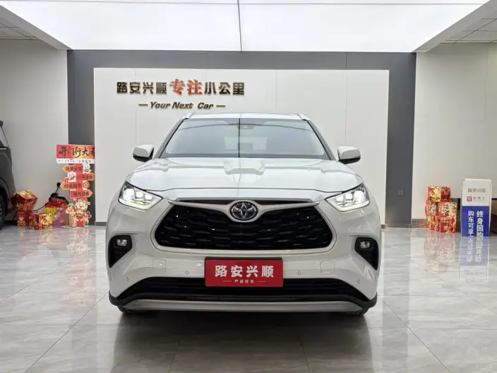 Toyota Highlander 2022 Model Hybrid 2.5L 4WD Premium Edition 7 seat
