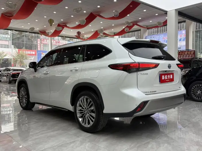 Toyota Highlander 2022 Model Hybrid 2.5L 4WD Premium Edition 7 seat