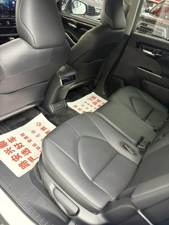 Toyota Highlander 2022 Model Hybrid 2.5L 4WD Premium Edition 7 seat – фото 10