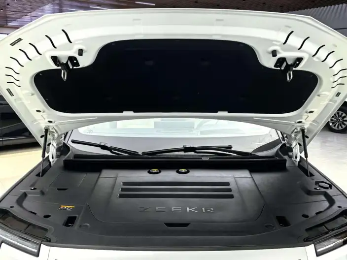ZEEKR 9X 2025 Model Ultra Edition 55kWh VI seat – фото 9