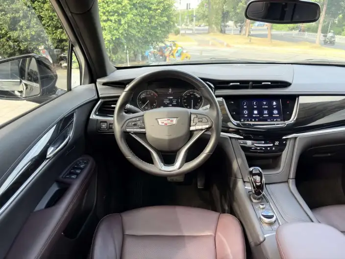 Cadillac XT6 2022 Model 2.0T VII seat 2WD Fashion Model – фото 7
