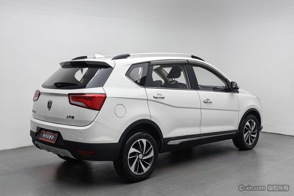 Baojun 560 2015 1.8L Manual Luxury – фото 4