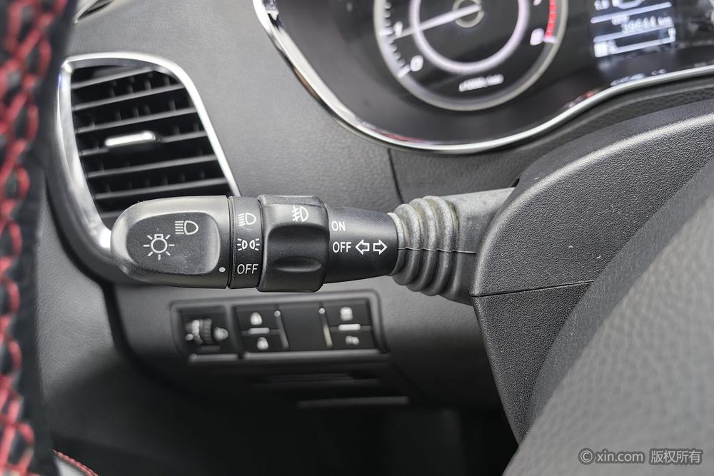 Baojun 560 2015 1.8L Manual Luxury – фото 16