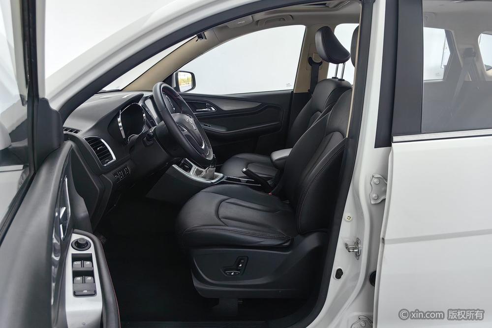 Baojun 560 2015 1.8L Manual Luxury – фото 17