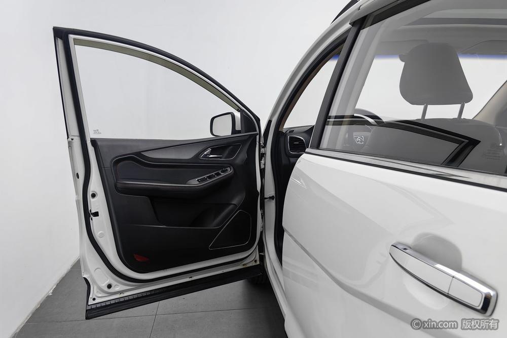 Baojun 560 2015 1.8L Manual Luxury – фото 21