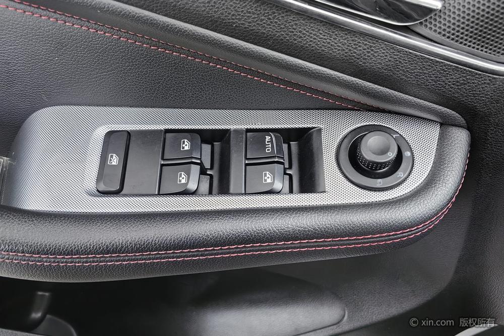 Baojun 560 2015 1.8L Manual Luxury – фото 22