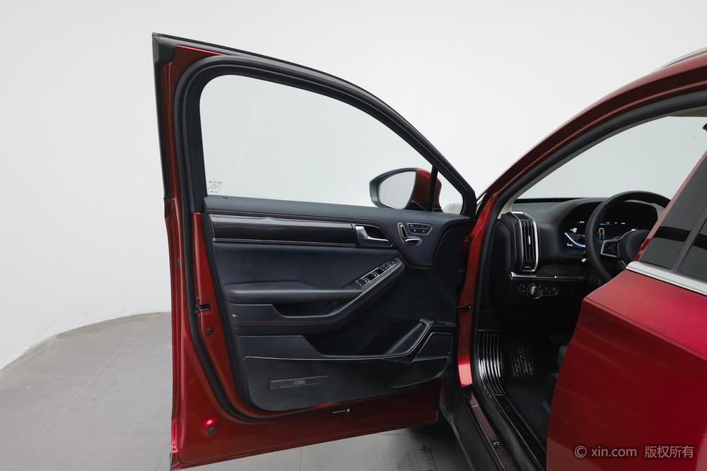 BYD Tang DM 2018 модификация DM 2.0T постоянный полный привод Smart Connect Innovative 7 seat National V – фото 22