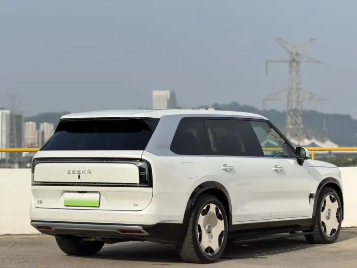ZEEKR 9X 2025 Model Hyper Edition 70kWh VI seat – фото 7